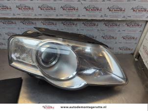 O187546 Gebruikte rechter koplamp Volkswagen Passat