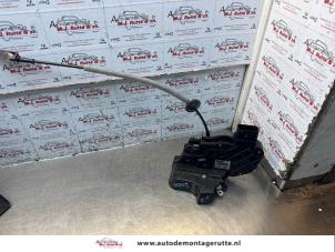 O187567 Gebruikte slotmechaniek portier 4deurs rechts-voor Volvo V70