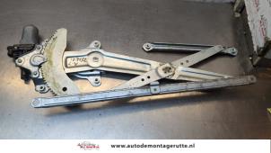 O187593 Gebruikte ruitmechaniek 4deurs links-voor Opel Agila