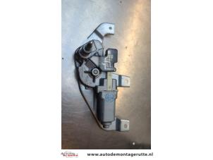 O187594 Gebruikte ruitenwissermotor achter Opel Agila