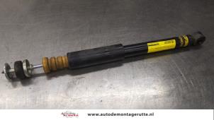 O187650 Gebruikte schokbreker links-achter Opel Agila