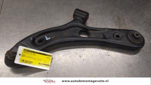 O187653 Gebruikte draagarm links-voor Opel Agila