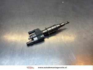 O187657 Gebruikte injector (benzine injectie) BMW 3-Serie