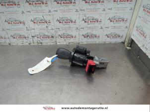 O187757 Gebruikte sleutel+contactslot Renault Twingo