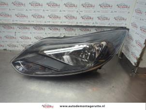 O187771 Gebruikte koplamp links Ford Focus