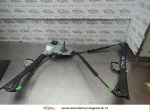 O187773 Gebruikte ruitmechaniek 4deurs rechts-voor Volkswagen Polo