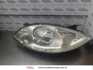 O187776 Gebruikte rechter koplamp Mercedes A-Klasse