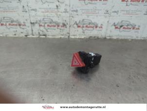 O187787 Gebruikte gevarenlicht schakelaar Audi A2
