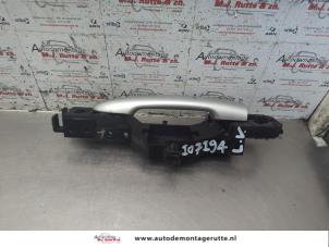 O187804 Gebruikte deurgreep 4deurs links-voor Renault Koleos