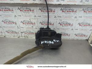 O187823 Gebruikte deurslot mechaniek 4deurs rechts-voor Renault Koleos