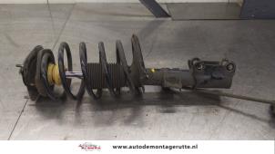 O187841 Gebruikte schokdemperpoot links-voor Volvo V70