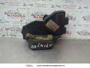 O187862 Gebruikte deurslot mechaniek 4deurs rechts-voor Volvo V70