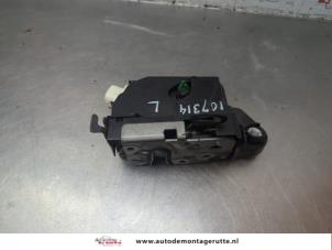 O187867 Gebruikte portierslot mechaniek 2deurs links Mini Clubman