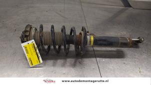O187896 Gebruikte schokdemperpoot rechts-voor Volkswagen Touran