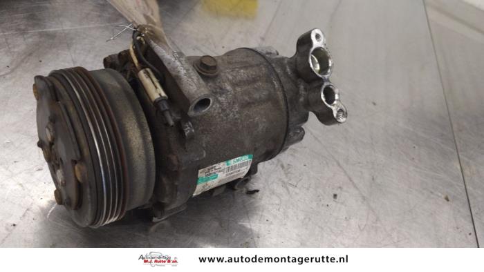 Gebruikte Pomp Airco Renault Twingo O187915