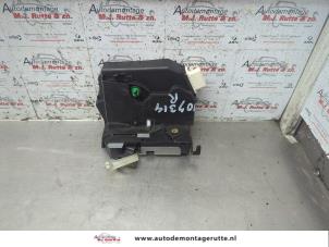 O187957 Gebruikte deurslot mechaniek 2deurs rechts Mini Clubman