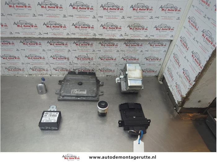 Gebruikte Kontaktslot + computer Renault Koleos O187964