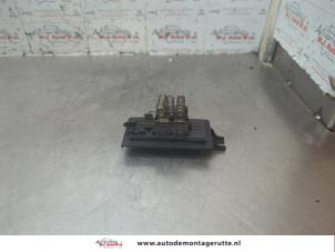 O188017 Gebruikte kachel weerstand Renault Twingo