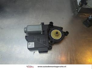 O188018 Gebruikte motor electrisch raam Skoda Fabia