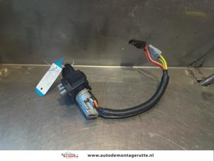 O188106 Gebruikte sleutel+contactslot Renault Trafic