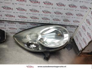 O188141 Gebruikte rechter koplamp Citroen C1