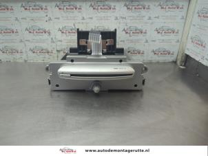 O188182 Gebruikte radio cd speler Mini Clubman