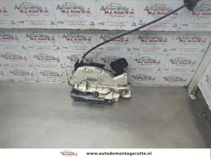 O188187 Gebruikte deurslot mechaniek 4deurs links-voor Volkswagen Polo