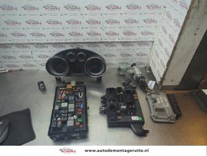 O188215 Gebruikte contactslot + computer Opel Insignia