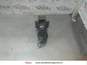O188224 Gebruikte portierslot cilinder links Mini ONE