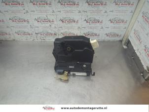 O188226 Gebruikte slotmechaniek portier 2deurs rechts Mini ONE