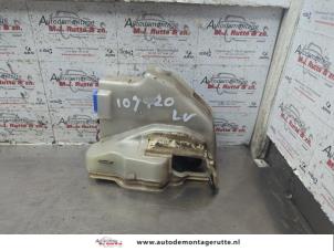 O188235 Gebruikte slotmechaniek portier 4deurs links-voor Volkswagen Golf