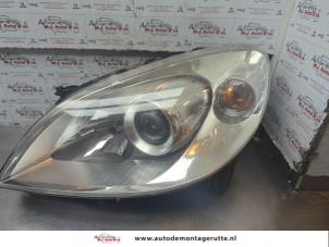 O188241 Gebruikte linker koplamp Mercedes A-Klasse