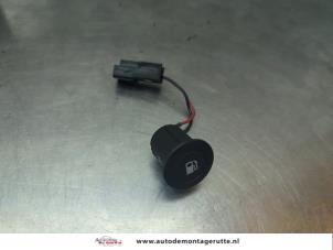 O188319 Gebruikte schakelaar tankklep Kia Sorento