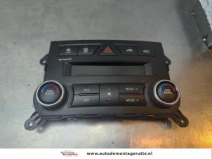 O188326 Gebruikte chaufage bedieningspaneel Kia Sorento