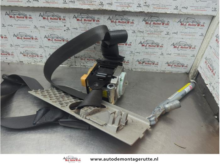 Gebruikte Veiligheidsgordel links-voor Opel Insignia O188343