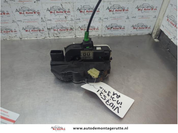 Gebruikte Portierslot Mechaniek 4Deurs rechts-achter Opel Insignia O188383