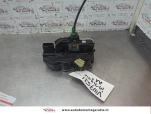 O188383 Gebruikte slotmechaniek portier 4deurs rechts-achter Opel Insignia
