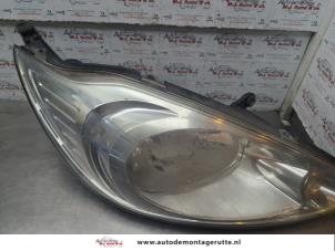 O188397 Gebruikte rechter koplamp Ford KA