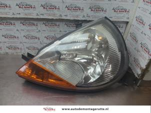 O188398 Gebruikte linker koplamp Ford KA