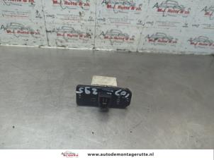 O188404 Gebruikte kachel weerstand Toyota Starlet