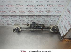 O188443 Gebruikte ruitenwismotor+mechaniek Nissan Micra