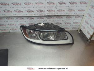 O188485 Gebruikte rechter koplamp Volvo V50
