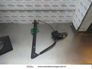 O188508 Gebruikte ruitmechaniek 2deurs rechts-voor Ford KA