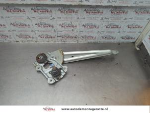 O188528 Gebruikte raammechaniek 4deurs rechts-achter Opel Agila