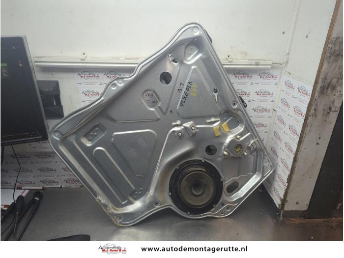 Gebruikte Raammechaniek 2Deurs links-voor Volkswagen Transporter O188646