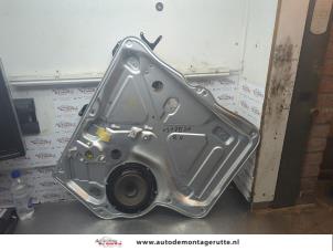 O188647 Gebruikte ruitmechaniek 2deurs rechts-voor Volkswagen Transporter