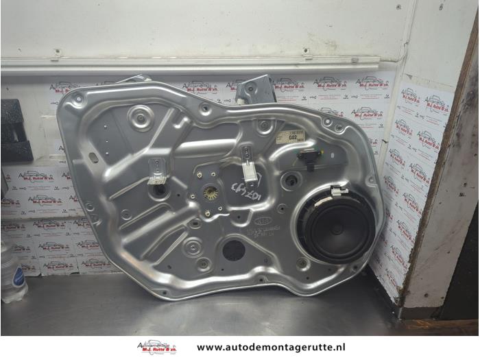 Gebruikte Ruitmechaniek 4Deurs links-voor Kia Sorento O188648