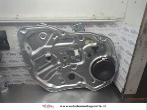O188648 Gebruikte ruitmechaniek 4deurs links-voor Kia Sorento