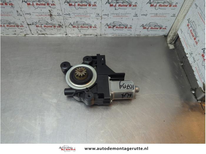 Gebruikte Portierruitmotor Volvo V70 O188656