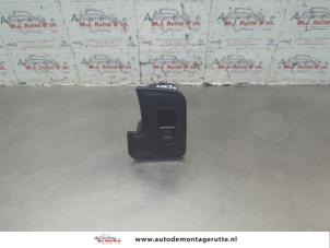 O188684 Gebruikte raam schakelaar elektrisch Alfa Romeo 147